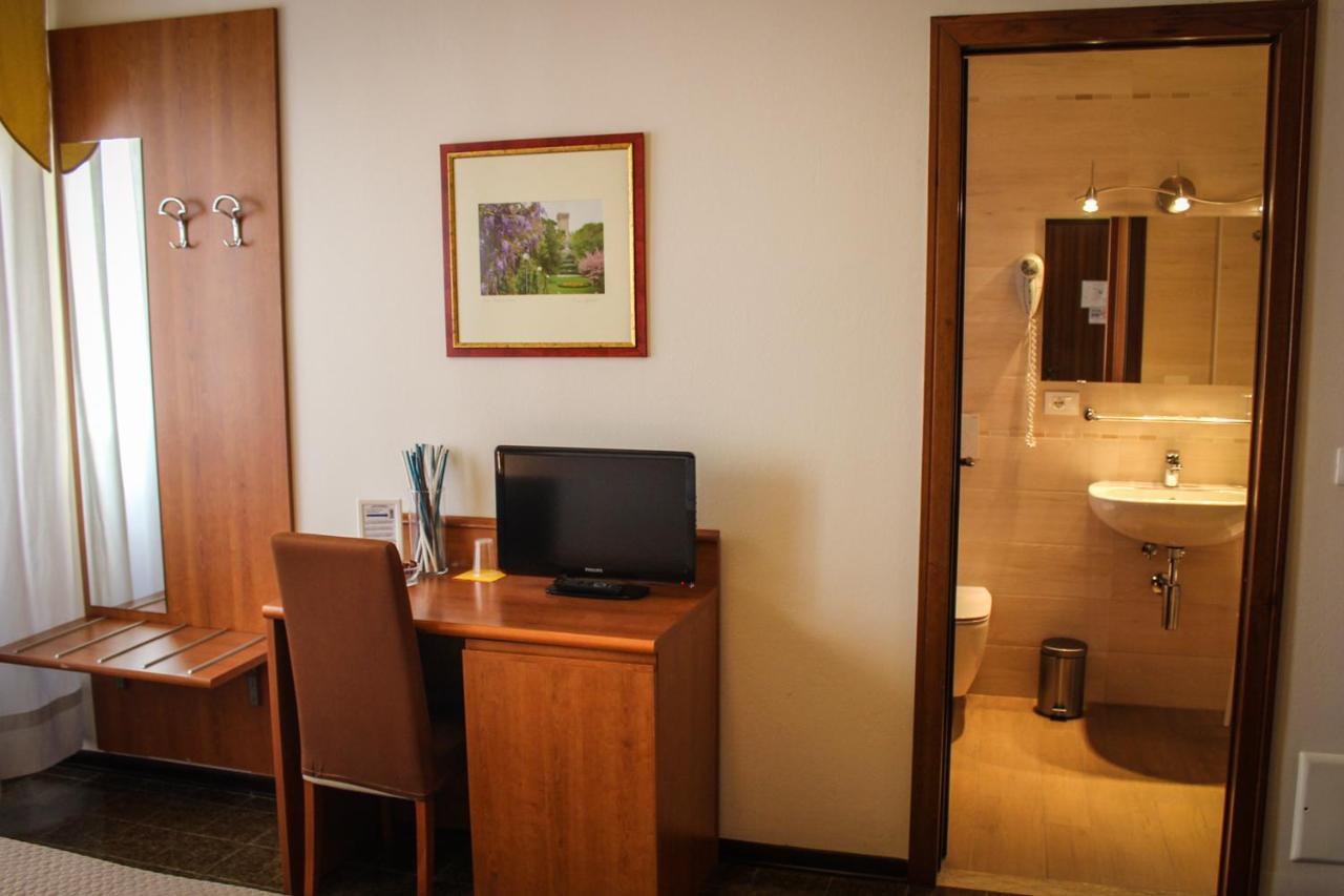 Hotel Centrale Este Kültér fotó