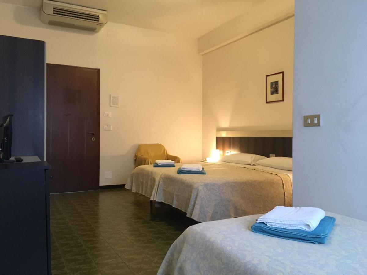 Hotel Centrale Este Kültér fotó
