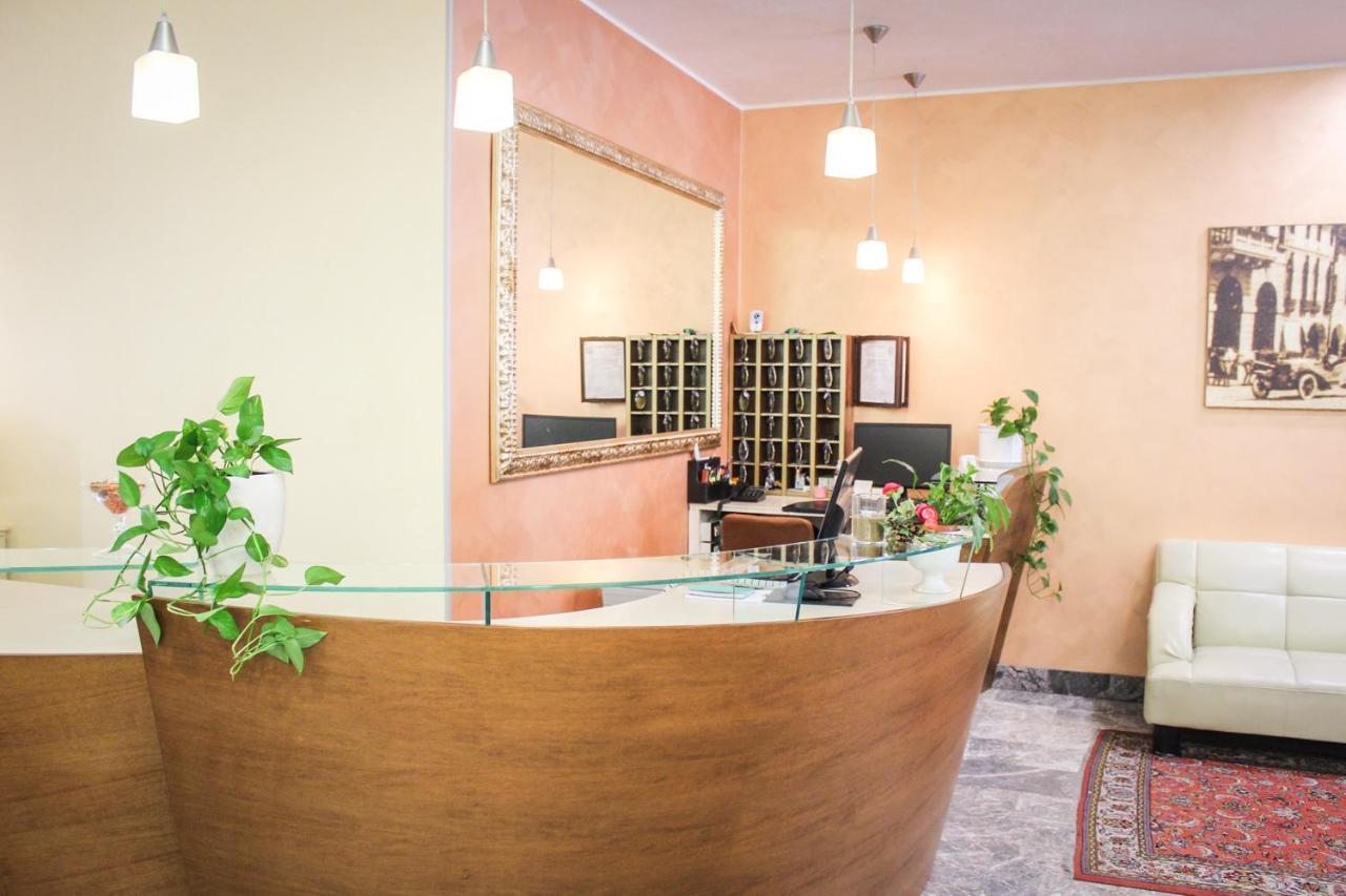 Hotel Centrale Este Kültér fotó
