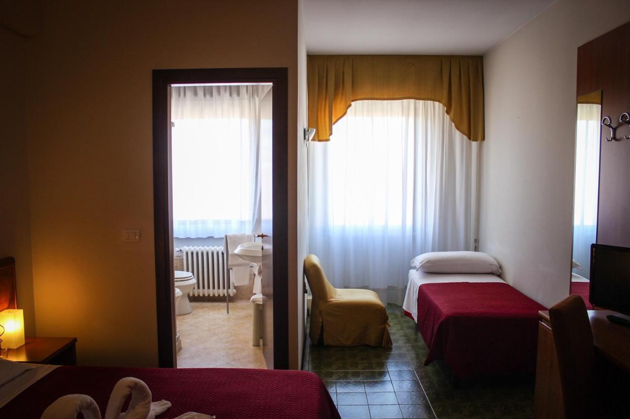 Hotel Centrale Este Kültér fotó