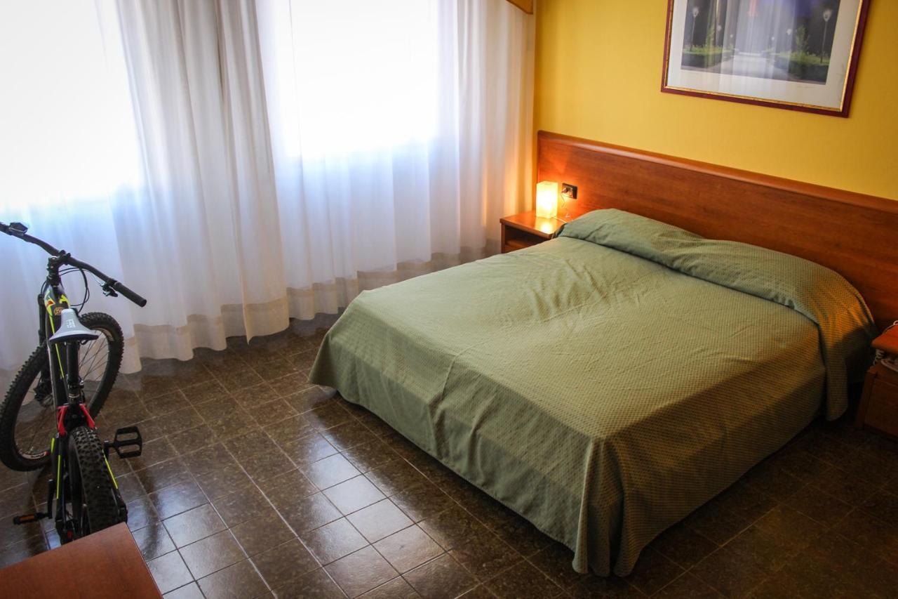 Hotel Centrale Este Kültér fotó