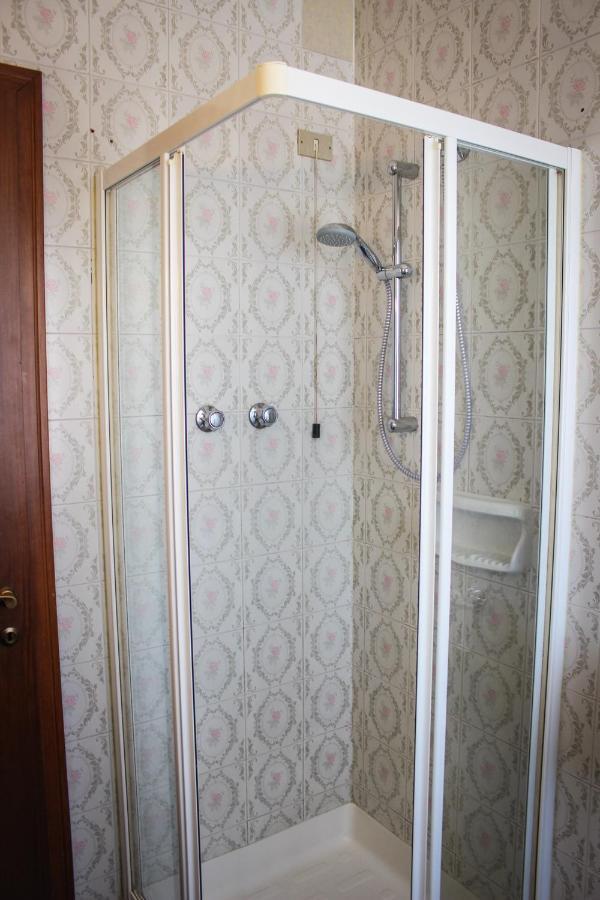 Hotel Centrale Este Kültér fotó
